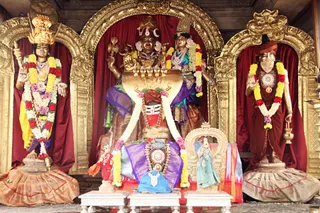 https://nithyananda.org/sites/default/files/photo-gallery/2017-11-Nov-14-nithyananda-diary_bengaluru-adheenam_nithyanandeshwara-temple_IMG_3305.jpg?1511261488