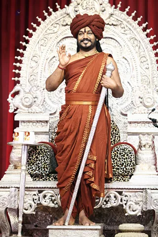 https://nithyananda.org/sites/default/files/photo-gallery/2017-11-Nov-15-nithyananda-diary_bengaluru-adheenam_nithya-satsang_IMG_0056.JPG?1510820848