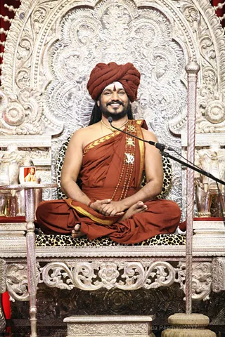 https://nithyananda.org/sites/default/files/photo-gallery/2017-11-Nov-22-nithyananda-diary_bengaluru-adheenam_nithya-satsang_IMG_6731.jpg?1511453628