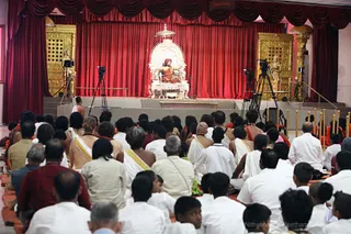 https://nithyananda.org/sites/default/files/photo-gallery/2017-11-Nov-22-nithyananda-diary_bengaluru-adheenam_nithya-satsang_IMG_6915.jpg?1511453650