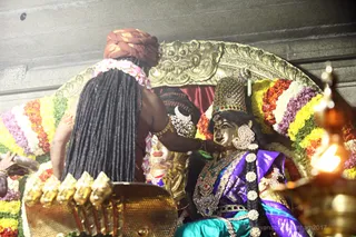 https://nithyananda.org/sites/default/files/photo-gallery/2017-11-Nov-23-nithyananda-diary_bengaluru-adheenam_nithyanandeshwara-brahmotsavam-dhwajarohanam_IMG_7214.jpg?1511454188