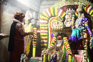 https://nithyananda.org/sites/default/files/photo-gallery/2017-11-Nov-23-nithyananda-diary_bengaluru-adheenam_nithyanandeshwara-brahmotsavam-dhwajarohanam_IMG_7274.jpg?1511454219