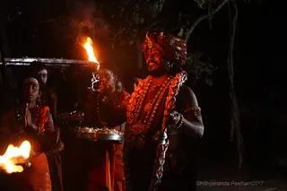 https://nithyananda.org/sites/default/files/photo-gallery/2017-11-Nov-23-nithyananda-diary_bengaluru-adheenam_nithyanandeshwara-brahmotsavam-dhwajarohanam_IMG_7325.jpg?1511454211