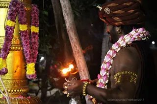 https://nithyananda.org/sites/default/files/photo-gallery/2017-11-Nov-23-nithyananda-diary_bengaluru-adheenam_nithyanandeshwara-brahmotsavam-dhwajarohanam_IMG_7374.jpg?1511454259