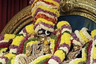 https://nithyananda.org/sites/default/files/photo-gallery/2017-11-Nov-24-nithyananda-diary_bengaluru-adheenam_nithya-satsang_IMG_8507.jpg?1511697214
