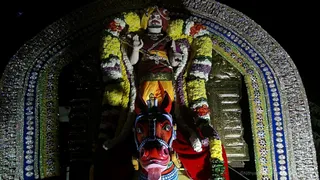https://nithyananda.org/sites/default/files/photo-gallery/2017-11-Nov-29-nithyananda-diary_bengaluru-aadheenam_nithyanandeshwara-brahmotsavam-day-7-procession_DSC00115.jpg?1512132405