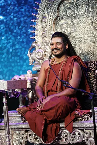 https://nithyananda.org/sites/default/files/photo-gallery/2017-12-Dec-02-nithyananda-diary_bengaluru-aadheenam_25-states-of-consciousness-session_7T7A9085.jpg?1515827617