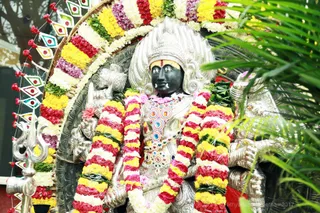 https://nithyananda.org/sites/default/files/photo-gallery/2017-12-Dec-02-nithyananda-diary_bengaluru-aadheenam_aadheenam-glimpses_0T7A9545.jpg?1512292301