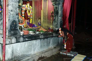 https://nithyananda.org/sites/default/files/photo-gallery/2017-12-Dec-02-nithyananda-diary_bengaluru-aadheenam_barani-deepam-nithyanandeshwara-temple_0T7A9300.jpg?1512289188