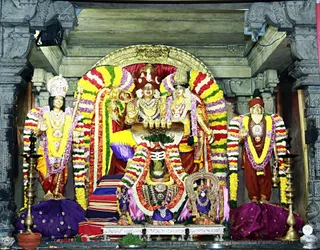 https://nithyananda.org/sites/default/files/photo-gallery/2017-12-Dec-02-nithyananda-diary_bengaluru-aadheenam_barani-deepam-nithyanandeshwara-temple_0T7A9304.jpg?1512289194