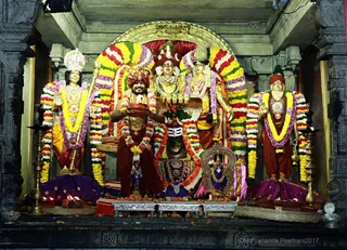 https://nithyananda.org/sites/default/files/photo-gallery/2017-12-Dec-02-nithyananda-diary_bengaluru-aadheenam_barani-deepam-nithyanandeshwara-temple_0T7A9388.jpg?1512289250