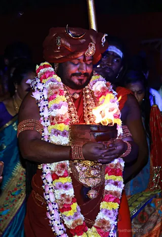 https://nithyananda.org/sites/default/files/photo-gallery/2017-12-Dec-02-nithyananda-diary_bengaluru-aadheenam_barani-deepam-nithyanandeshwara-temple_0T7A9493.jpg?1512289265