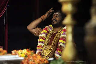 https://nithyananda.org/sites/default/files/photo-gallery/2017-12-Dec-02-nithyananda-diary_bengaluru-aadheenam_barani-deepam-nithyanandeshwara-temple_IMG_8939.jpg?1512289281