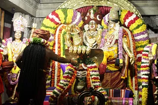 https://nithyananda.org/sites/default/files/photo-gallery/2017-12-Dec-02-nithyananda-diary_bengaluru-aadheenam_barani-deepam-nithyanandeshwara-temple_IMG_9061.jpg?1512289326