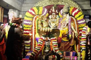 https://nithyananda.org/sites/default/files/photo-gallery/2017-12-Dec-02-nithyananda-diary_bengaluru-aadheenam_barani-deepam-nithyanandeshwara-temple_IMG_9076.jpg?1512289331