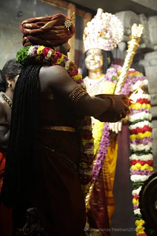 https://nithyananda.org/sites/default/files/photo-gallery/2017-12-Dec-02-nithyananda-diary_bengaluru-aadheenam_barani-deepam-nithyanandeshwara-temple_IMG_9084.jpg?1512289341