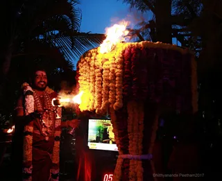 https://nithyananda.org/sites/default/files/photo-gallery/2017-12-Dec-02-nithyananda-diary_bengaluru-aadheenam_karthigai-deepam-lighting_0T7A9784.jpg?1512292682