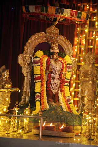 https://nithyananda.org/sites/default/files/photo-gallery/2017-12-Dec-02-nithyananda-diary_bengaluru-aadheenam_tamil-nithya-satsang_IMG_9486.jpg?1512292128