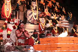 https://nithyananda.org/sites/default/files/photo-gallery/2017-12-Dec-20-nithyananda-diary_bengaluru-aadheenam_mahasadashivoham-aushadha-process_7T7A6926.jpg