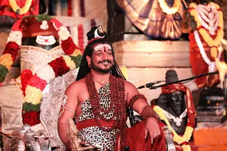 https://nithyananda.org/sites/default/files/photo-gallery/2017-12-Dec-20-nithyananda-diary_bengaluru-aadheenam_mahasadashivoham-aushadha-process_7T7A6952.jpg