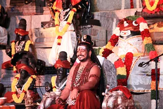 https://nithyananda.org/sites/default/files/photo-gallery/2017-12-Dec-20-nithyananda-diary_bengaluru-aadheenam_mahasadashivoham-aushadha_IMG_3491.JPG