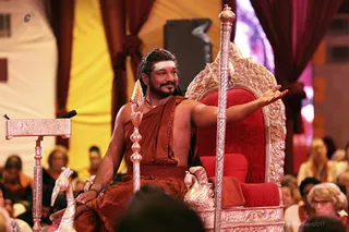https://nithyananda.org/sites/default/files/photo-gallery/2017-12-Dec-26-nithyananda-diary_bengaluru-aadheenam_mandala-process_7T7A9997.jpg?1515844730