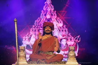 https://nithyananda.org/sites/default/files/photo-gallery/2017-12-Dec-27-nithyananda-diary_bengaluru-aadheenam_mahasadashiva-darshan_7T7A0346_0.jpg?1516417344