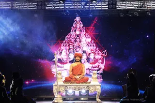 https://nithyananda.org/sites/default/files/photo-gallery/2017-12-Dec-27-nithyananda-diary_bengaluru-aadheenam_mahasadashiva-darshan_7T7A0391_1.jpg?1516417373