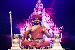 https://nithyananda.org/sites/default/files/photo-gallery/2017-12-Dec-27-nithyananda-diary_bengaluru-aadheenam_mahasadashiva-darshan_7T7A0449_0.jpg?1516417524