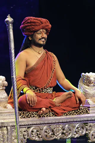 https://nithyananda.org/sites/default/files/photo-gallery/2017-12-Dec-27-nithyananda-diary_bengaluru-aadheenam_mahasadashiva-darshan_7T9A0201.jpg?1516417851