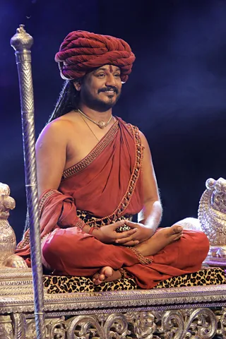 https://nithyananda.org/sites/default/files/photo-gallery/2017-12-Dec-27-nithyananda-diary_bengaluru-aadheenam_mahasadashiva-darshan_7T9A0219.jpg?1516417860