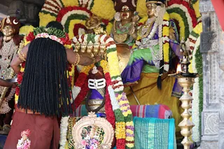 https://nithyananda.org/sites/default/files/photo-gallery/2017-12-Dec-31-nithyananda-diary_bengaluru-aadheenam_nithyananda-brahmotsavam-dhwajarohanam_7T7A2422.jpg?1516954827