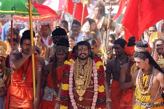 https://nithyananda.org/sites/default/files/photo-gallery/2017-12-Dec-31-nithyananda-diary_bengaluru-aadheenam_nithyananda-brahmotsavam-dhwajarohanam_7T7A2533.jpg?1516955101