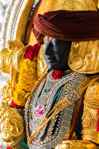 http://nithyananda.org/sites/default/files/photo-gallery/2017-1jan-10th-nithyananda-diary_DSC_3614_bengaluru-aadheenam-temple-dakshinamurthi.jpg