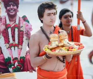 http://nithyananda.org/sites/default/files/photo-gallery/2017-1jan-11th-nithyananda-diary_DSC_3967_bengaluru-aadheenam-nithya-nija-pada-procession.jpg