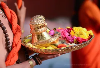 http://nithyananda.org/sites/default/files/photo-gallery/2017-1jan-11th-nithyananda-diary_DSC_4026_bengaluru-aadheenam-nithya-nija-pada-procession.jpg