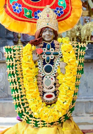 http://nithyananda.org/sites/default/files/photo-gallery/2017-1jan-11th-nithyananda-diary_DSC_4153_bengaluru-aadheenam-arudra-darshan-procession.jpg