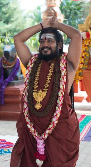 http://nithyananda.org/sites/default/files/photo-gallery/2017-1jan-14th-nithyananda-diary_DSC_6296_bengaluru-aadheenam-temple-pongal-festival-swamiji.jpg