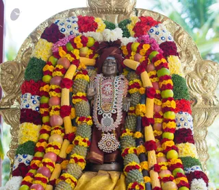 http://nithyananda.org/sites/default/files/photo-gallery/2017-1jan-14th-nithyananda-diary_DSC_6830_bengaluru-aadheenam-temple-pongal-festival-deity.jpg