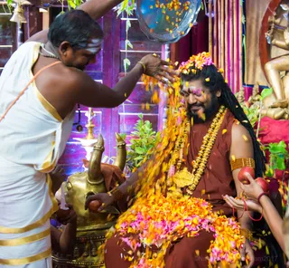 http://nithyananda.org/sites/default/files/photo-gallery/2017-1jan-15th-nithyananda-diary_DSC_7794_bengaluru-aadheenam-kalpataru-darshan-swamiji.jpg