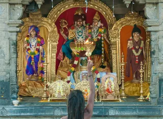 Nithyanandeshwara Sadashiva Temple: Nithyanandeshwara Sadashiva, Nithyanandeshwari Adi Shakti, Nithyanandeshwara Linga