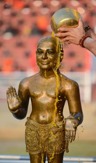 http://nithyananda.org/sites/default/files/photo-gallery/2017-1jan-9th-nithyananda-diary_DSC_2920_bengaluru-aadheenam-rudrabhishekam.jpg
