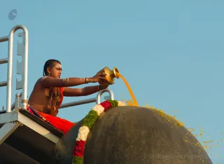 http://nithyananda.org/sites/default/files/photo-gallery/2017-1jan-9th-nithyananda-diary_DSC_2966_bengaluru-aadheenam-rudrabhishekam.jpg