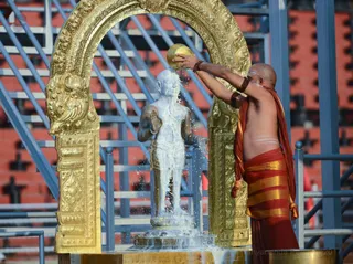 http://nithyananda.org/sites/default/files/photo-gallery/2017-1jan-9th-nithyananda-diary_DSC_3028_bengaluru-aadheenam-rudrabhishekam.jpg