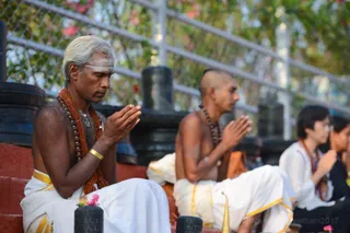 http://nithyananda.org/sites/default/files/photo-gallery/2017-1jan-9th-nithyananda-diary_DSC_3153_bengaluru-aadheenam-rudrabhishekam.jpg