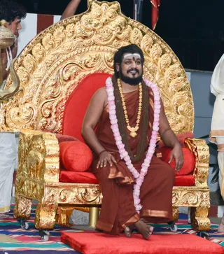 Pada Yatris Receive Blessings