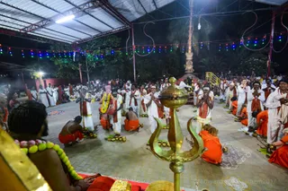 Pada Yatris Receive Blessings