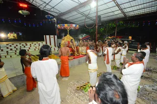 Pada Yatris Receive Blessings