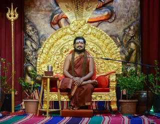 His Holiness leads Inner Awakening participants into their first, powerful Completion Session: Completing with Compulsive Thought Patterns