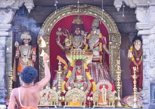 Nithyanandeshwara Sadashiva Temple - Garba Mandir